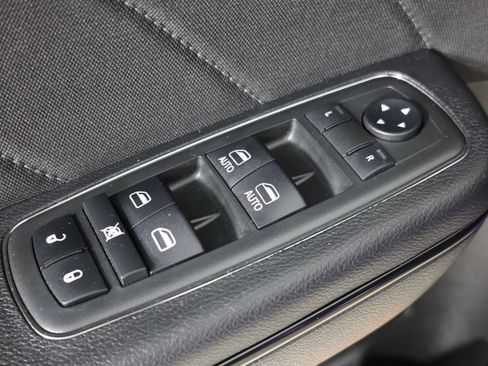 Used 2019 Dodge Charger R/T w/ Blacktop Package RWD image 21