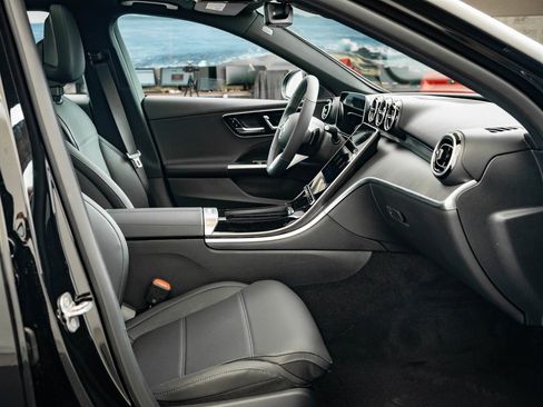 Used 2025 Mercedes-Benz C 300 C 300 image 23