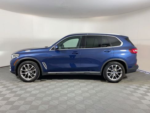 Used 2023 BMW X5 sDrive40i w/ Luxury Seating Package image 2