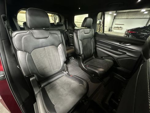Used 2023 Jeep Grand Cherokee L Laredo AWD/4WD image 27