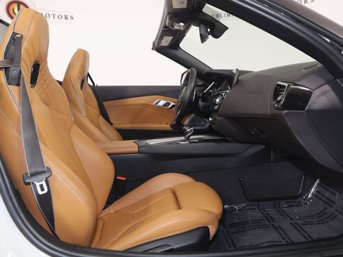 Used 2020 BMW Z4 M40i w/ Executive Package RWD image 13
