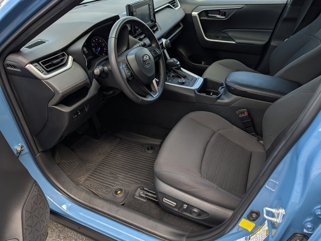 Used 2022 Toyota RAV4 SE AWD/4WD image 9