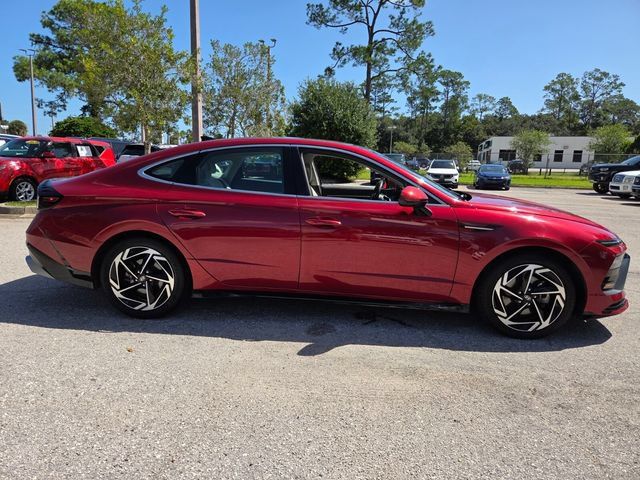 Used 2024 Hyundai Sonata SEL w/ Convenience Package FWD image 8