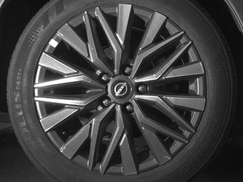 Used 2025 Nissan Altima 2.5 SV FWD image 15