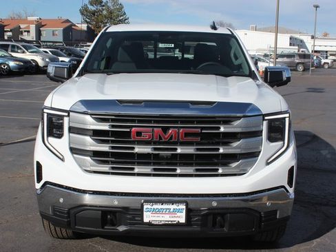 New 2026 GMC Sierra 1500 SLE w/ Preferred Package image 8