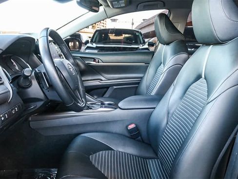 Used 2022 Toyota Camry SE image 18