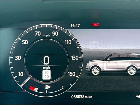 Used 2019 Land Rover Range Rover HSE image 13