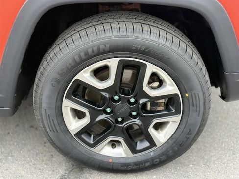 Used 2018 Jeep Compass Trailhawk w/ Leather Interior Group image 9