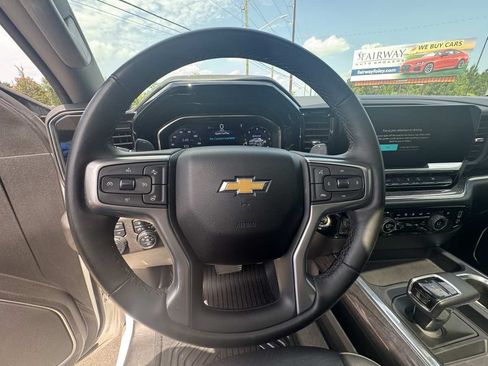 Used 2024 Chevrolet Silverado 1500 LTZ AWD/4WD image 17