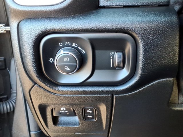 Used 2020 RAM 1500 Big Horn AWD/4WD image 21