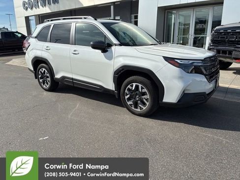 Used 2026 Subaru Forester Premium image 2