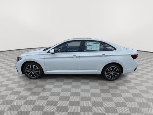 New 2025 Volkswagen Jetta SE image 5