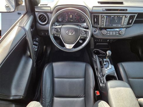 Used 2016 Toyota RAV4 SE w/ Advanced Technology Package image 8