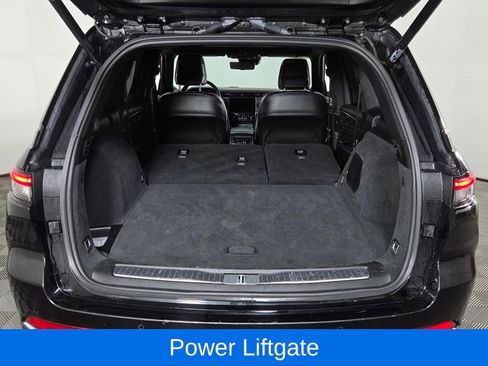 Used 2022 Jeep Grand Cherokee Overland w/ Luxury Tech Group IV image 11