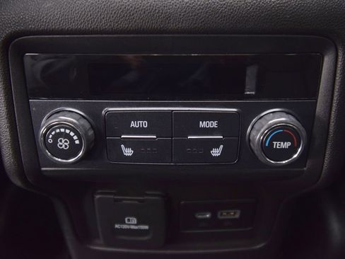 Used 2021 GMC Acadia Denali w/ Denali Technology Package image 43