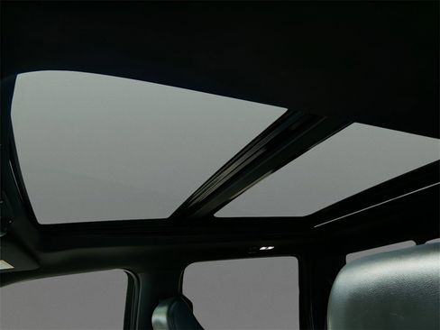 Used 2019 Ford F150 Raptor w/ Equipment Group 802A Luxury image 30