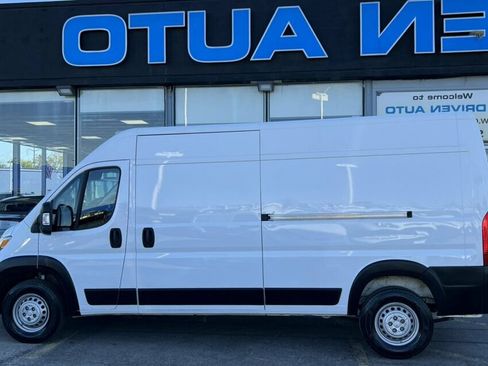 Used 2025 RAM ProMaster 2500 w/ Convenience Group FWD image 35