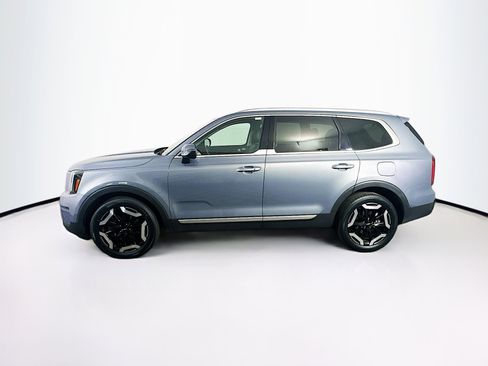 Used 2025 Kia Telluride S image 4