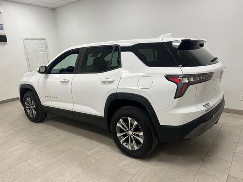 Used 2025 Chevrolet Equinox LT image 17