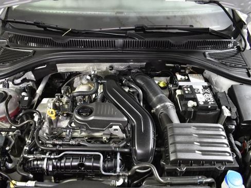 Used 2025 Volkswagen Jetta SEL FWD image 36