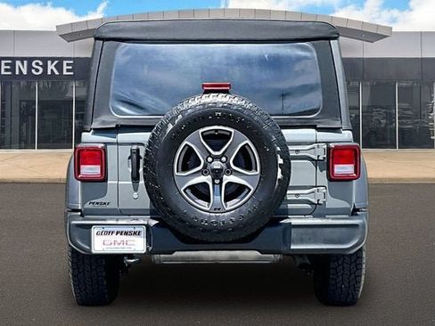 Used 2018 Jeep Wrangler Unlimited Sport S AWD/4WD image 4