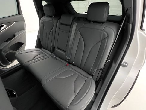 Used 2020 Lincoln Nautilus Reserve AWD/4WD image 16