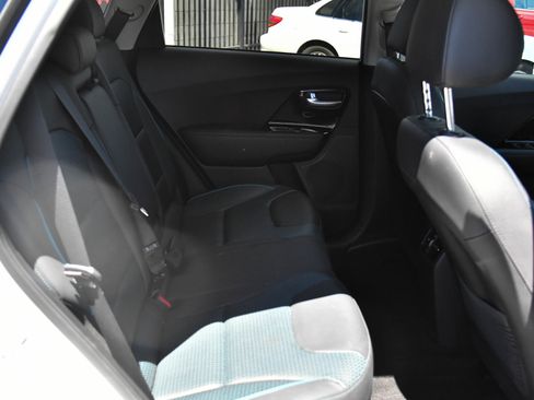 Used 2022 Kia Niro EX Premium FWD image 42