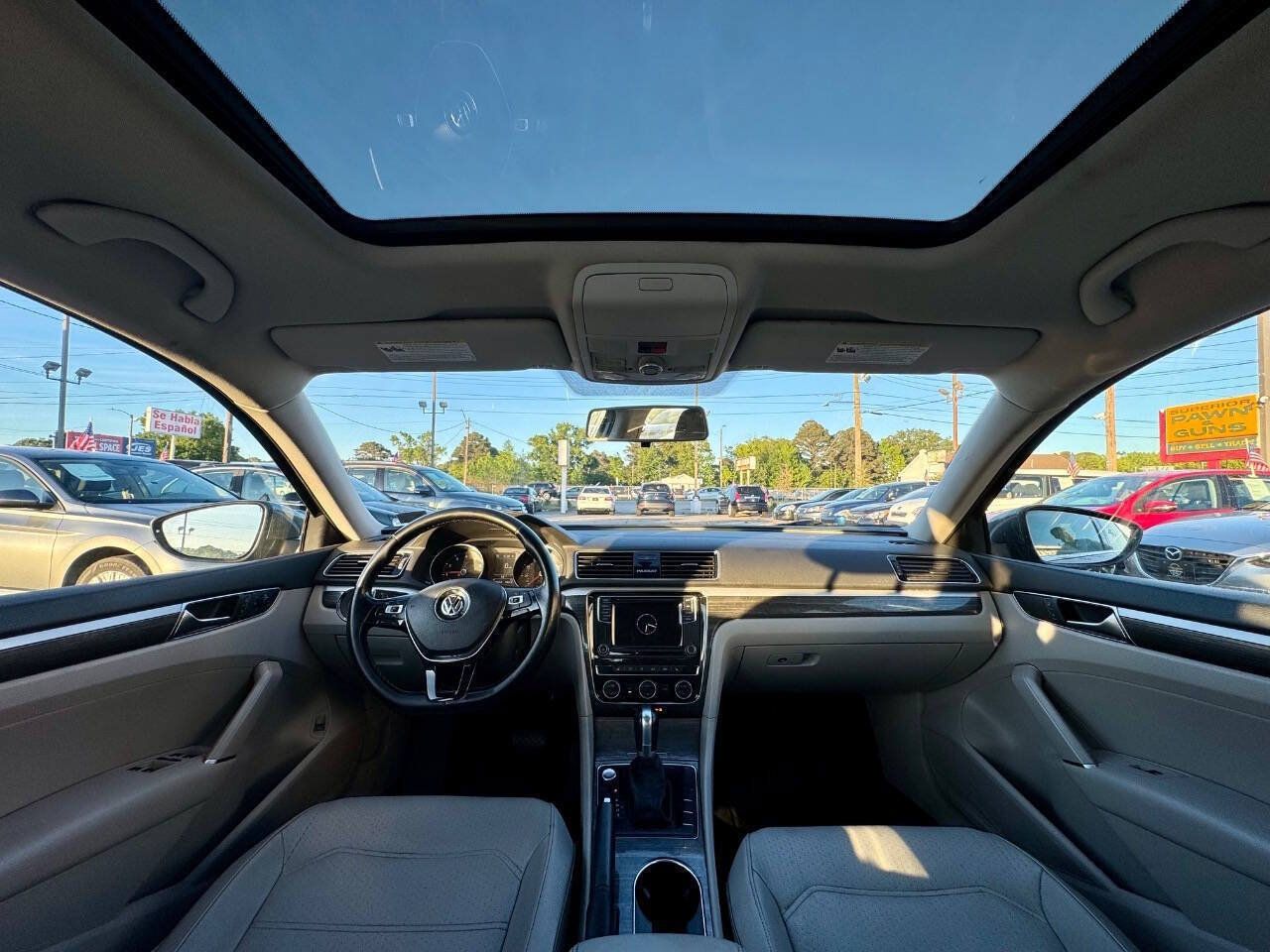 Used 2018 Volkswagen Passat 2.0T SE FWD image 13