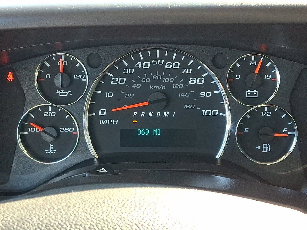 Used 2023 Chevrolet Express 3500 RWD image 24