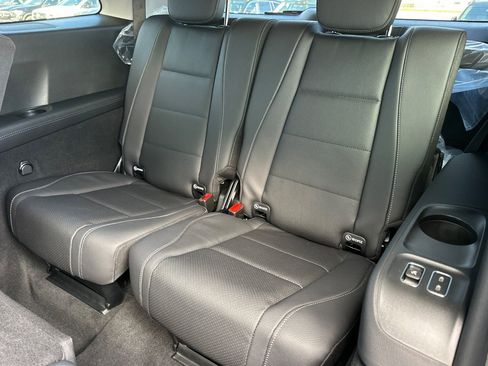 New 2026 Mercedes-Benz GLS 580 4MATIC image 37