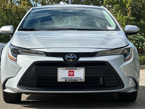 Used 2024 Toyota Corolla LE FWD image 9
