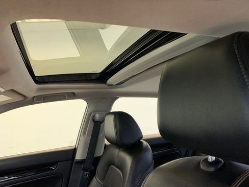 Used 2024 Honda Civic Touring image 17