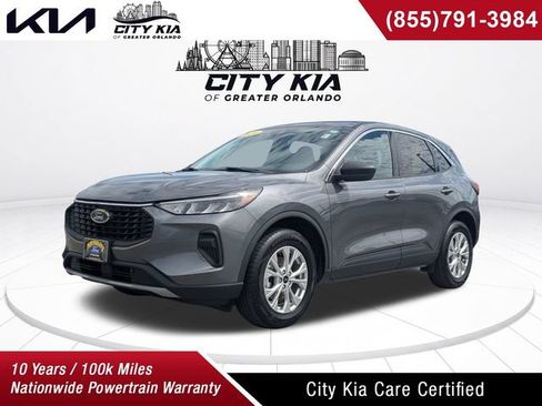 Used 2024 Ford Escape Active AWD/4WD image 1
