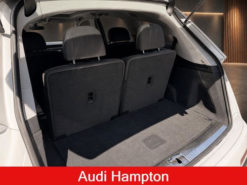 Used 2023 Audi Q7 3.0T Premium Plus w/ Premium Plus Package AWD/4WD image 12