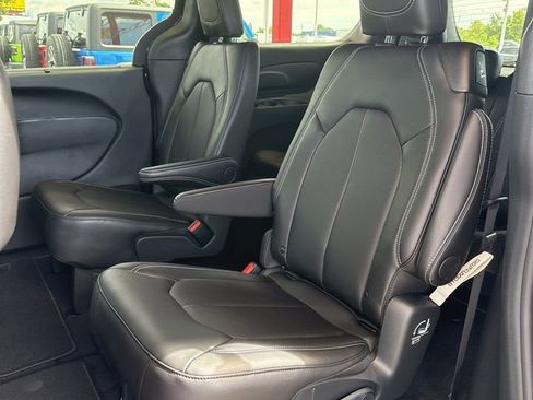 New 2026 Chrysler Voyager LX FWD image 22