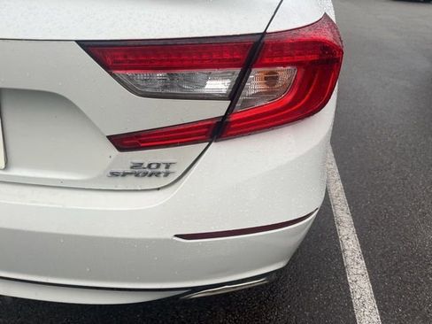 Used 2019 Honda Accord Sport image 10