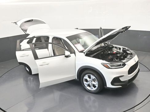 Used 2023 Honda HR-V LX image 69