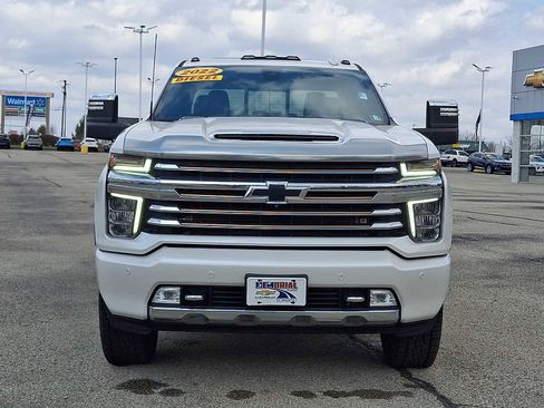 Used 2022 Chevrolet Silverado 3500 High Country w/ Technology Package image 3