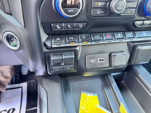 Used 2020 Chevrolet Silverado 1500 LTZ w/ LTZ Premium Package image 37