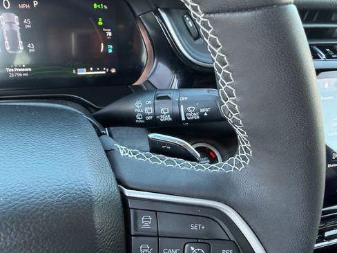 Used 2023 Jeep Grand Cherokee 4WD 4xe image 18