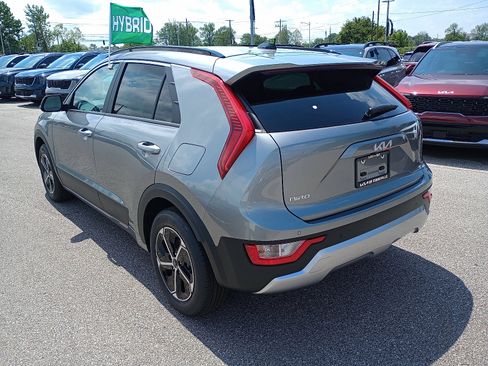 New 2025 Kia Niro EX image 5