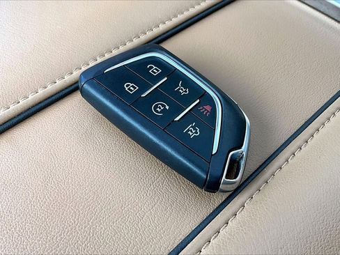 Used 2023 Cadillac Escalade ESV Sport w/ Touring Package image 10