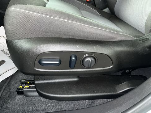 Used 2022 Chevrolet Equinox Premier w/ LPO, Floor Liner Package AWD/4WD image 14