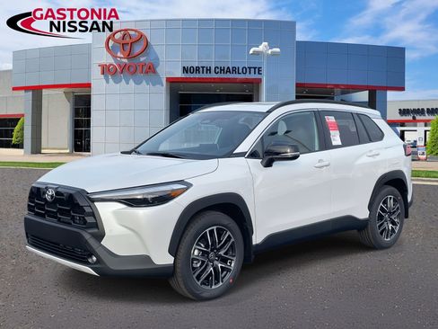 Used 2026 Toyota Corolla Cross XLE w/ Convenience Package image 3