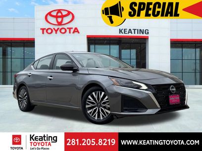Used 2024 Nissan Altima 2.5 SV