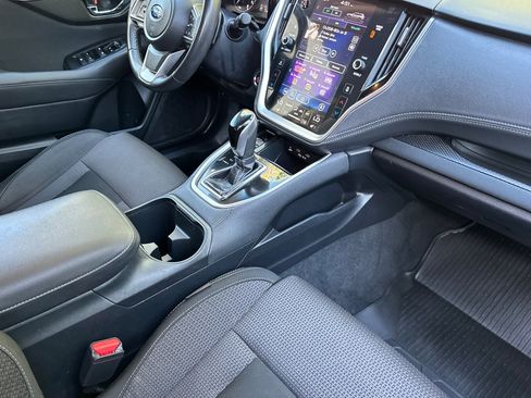 Used 2020 Subaru Outback Premium image 31