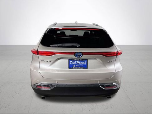 Used 2024 Toyota Venza Nightshade image 7