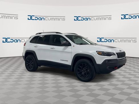 Used 2021 Jeep Cherokee Trailhawk w/ Sun, Sound & Nav Group AWD/4WD image 2