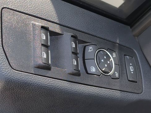 Used 2022 Ford F250 Lariat w/ Lariat Value Package AWD/4WD image 18