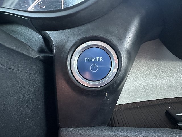 Used 2022 Toyota Sienna XLE FWD image 25